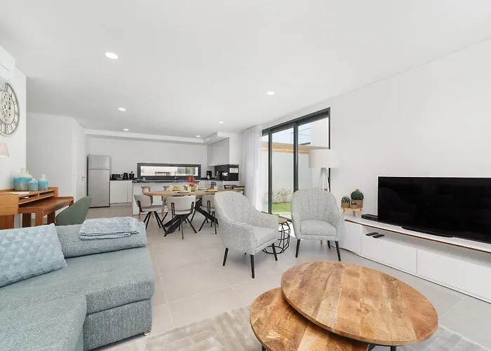 Villa Paraiso - By Sch São Martinho do Porto